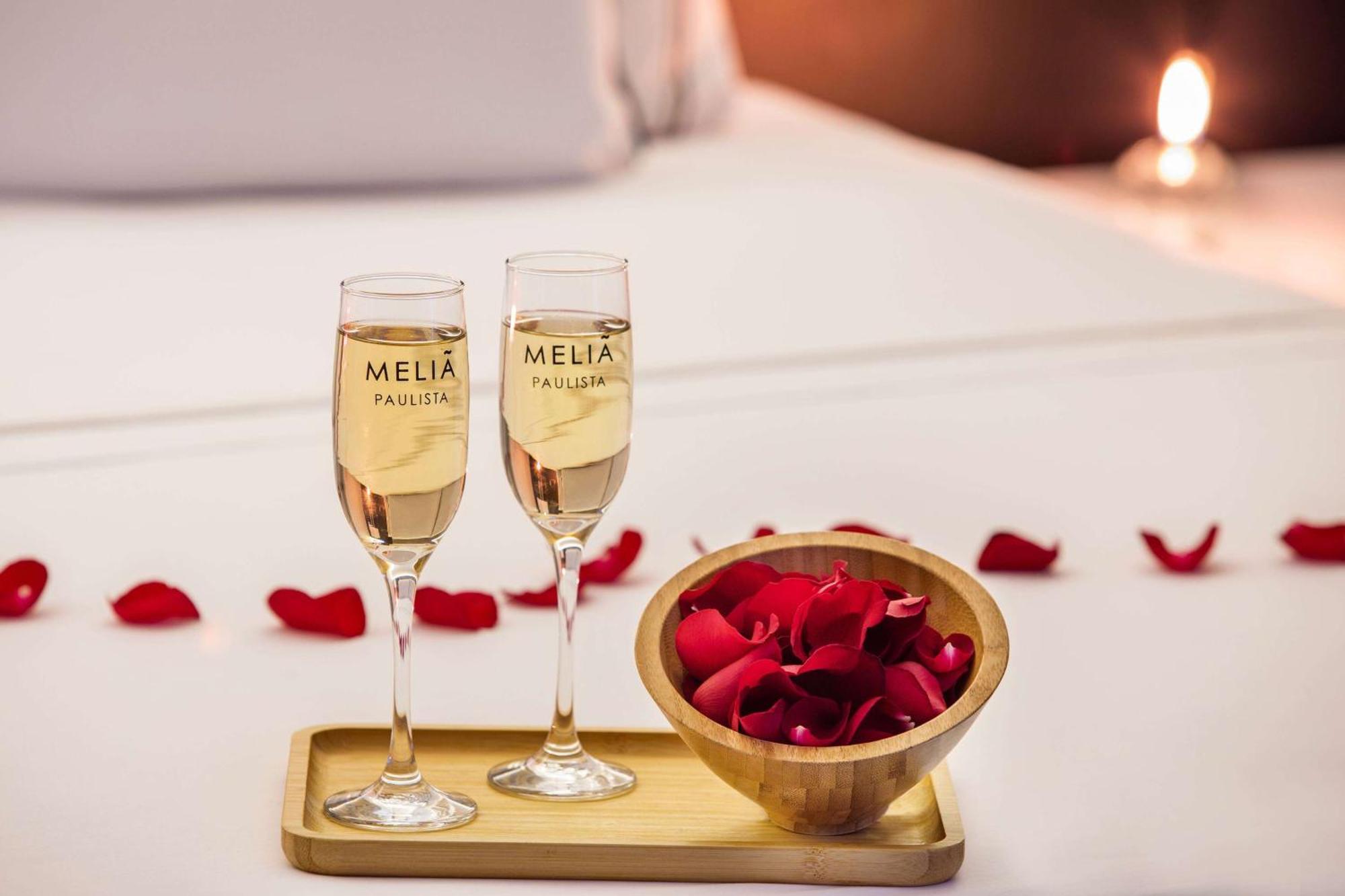 Melia Paulista Hotel São Paulo Eksteriør billede A romantic setting